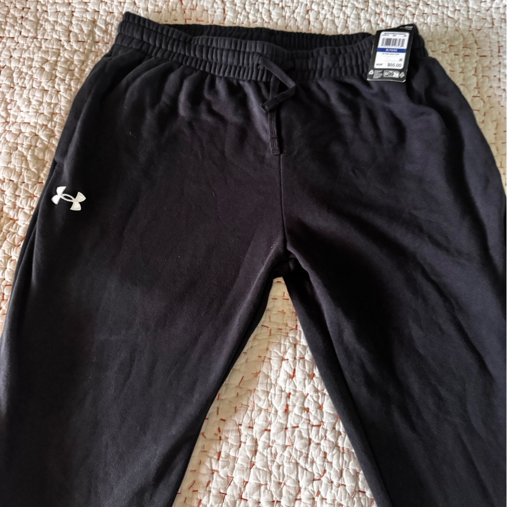 Under Armour Men’s Black Athletic Jogger Sweatpants